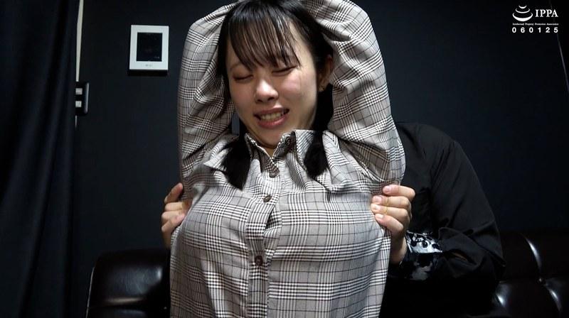 「うさぎ系女子くるみちゃんが全身ガチガチだったのでそれっぽく言いくるめてくすぐってみた！」WAKA-088甘井くるみ 1